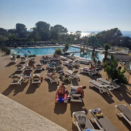 Camping Au Petit Paradis Saint-Raphaël